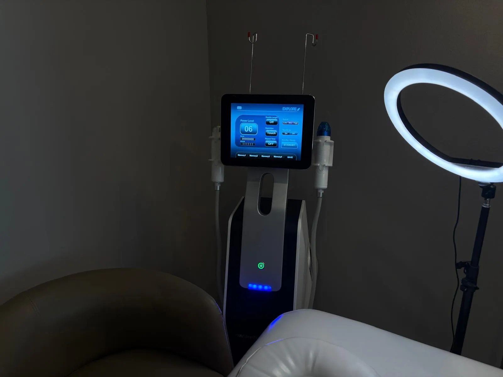 RF Microneedling Gerät